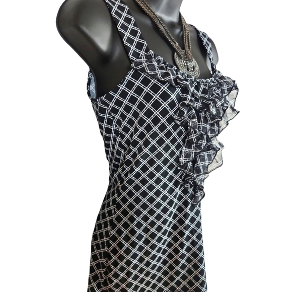 White House/Black Market, women's black and white plaid top, Sz XXS - Picture 4 of 5